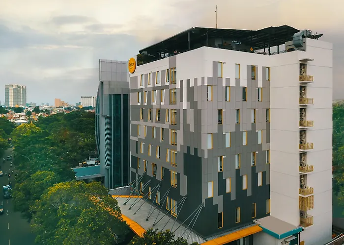 Yello Hotel Manggarai Jakarta